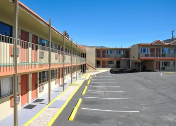 Cedar City hotel thumbnail 3