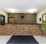 Quality Inn & Suites hotel detail image 3