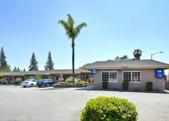 Americas Best Value Inn & Suites San Bernardino hotel thumbnail 2