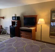 Super 8 by Wyndham Tilton/Lake Winnipesaukee hotel detail image 4
