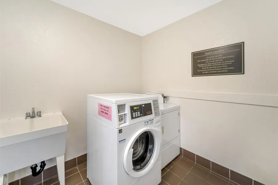 Best Western Plus Twin View Inn & Suites hotel detail image 6