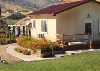 K3 Guest Ranch Bed & Breakfast hotel thumbnail 2