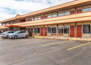Econo Lodge Zanesville Downtown hotel thumbnail 3