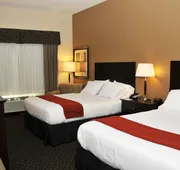 Holiday Inn Express & Suites Clinton by IHG hotel detail image 5