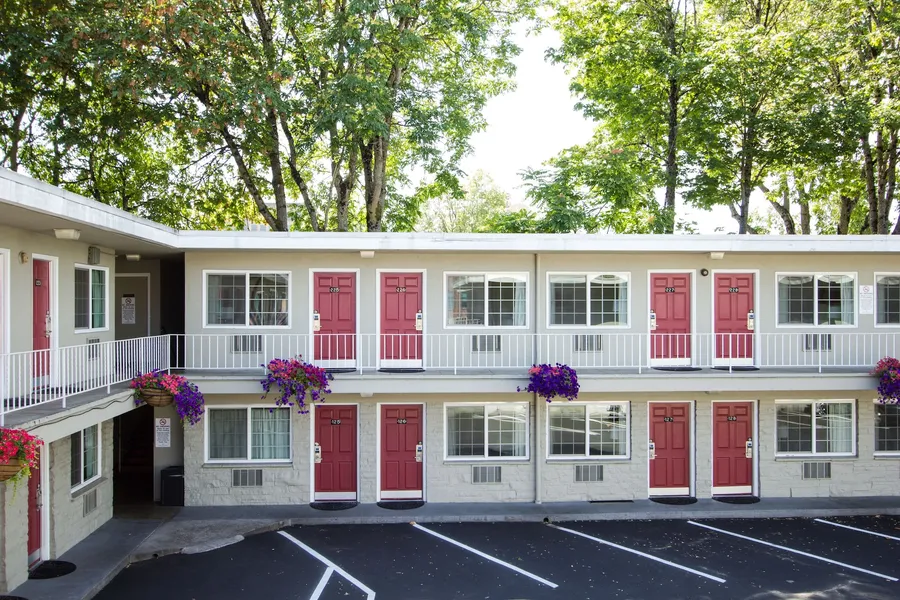 Campus Inn & Suites Eugene Downtown hotel detail image 6