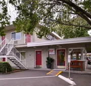 Campus Inn & Suites Eugene Downtown hotel detail image 7