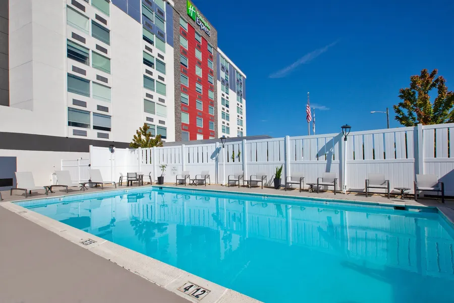 Holiday Inn Express Richmond - Midtown by IHG hotel detail image 6