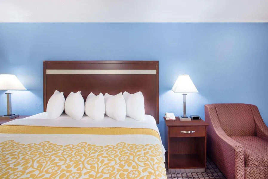 Days Inn by Wyndham New Haven hotel detail image 6
