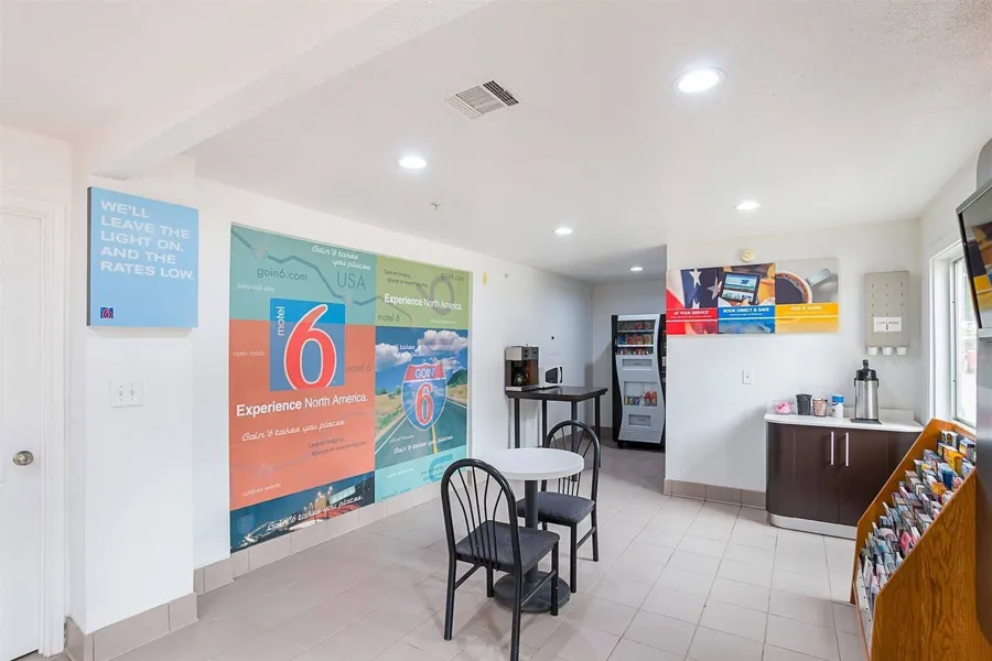 Motel 6 Grand Prairie, TX - Near Six Flags Drive hotel detail image 6