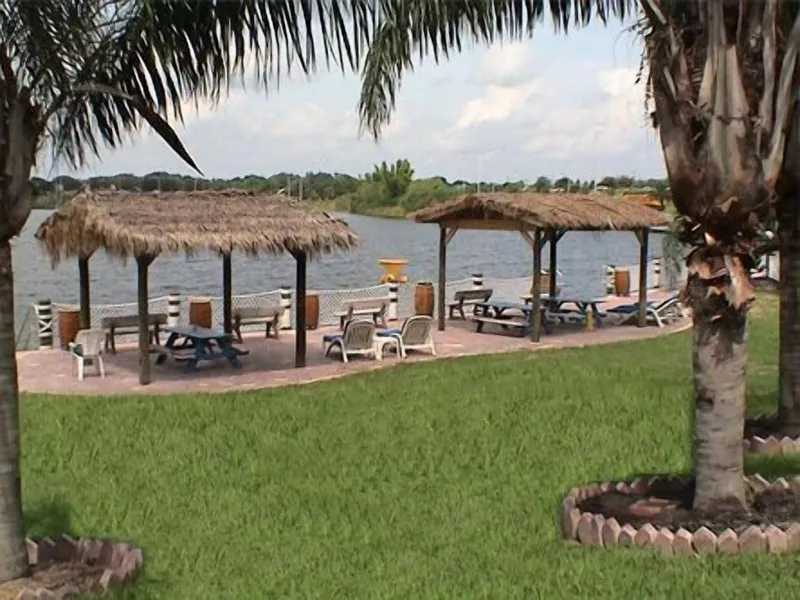 Lake Roy Beach Inn hotel detail image 6