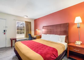 Econo Lodge Corbin hotel thumbnail 6
