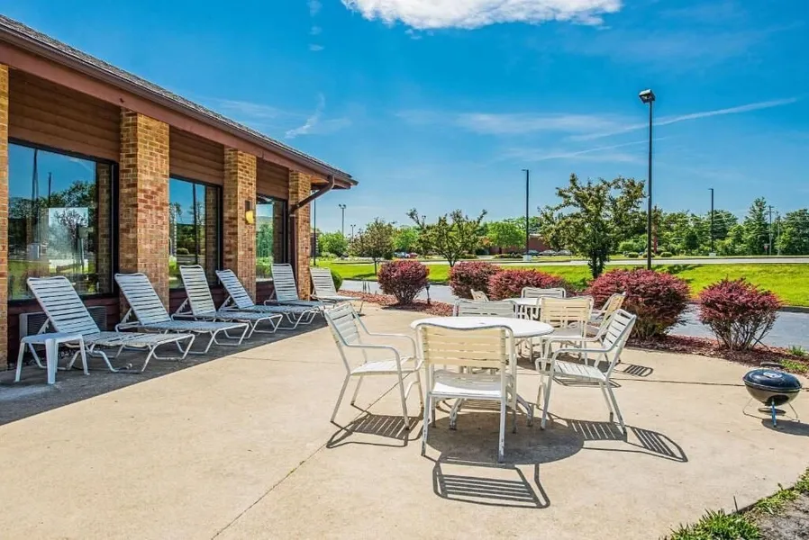 Royal Inn Suites hotel detail image 2
