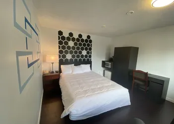 Bavarian Inn hotel thumbnail 8