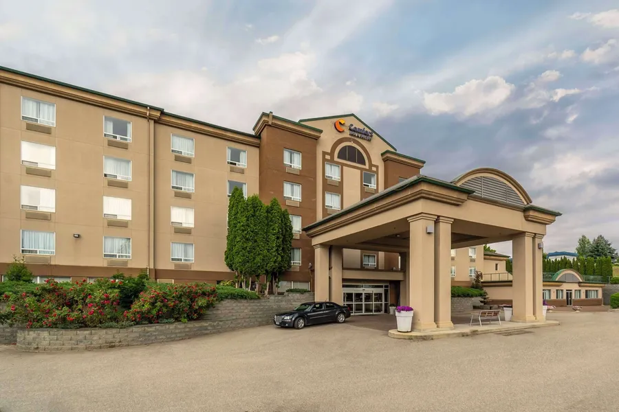 Comfort Inn & Suites hotel detail image 2