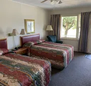 The Lionstone Inn Motel and Cottages hotel detail image 7