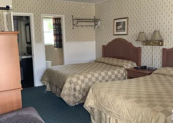 The Lionstone Inn Motel and Cottages hotel thumbnail 8