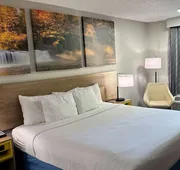 Days Inn by Wyndham Columbia NE Fort Jackson hotel detail image 7