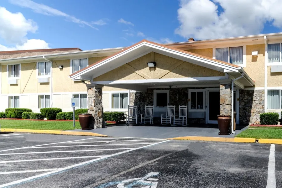 Rodeway Inn & Suites Jacksonville near Camp Lejeune hotel detail image 2