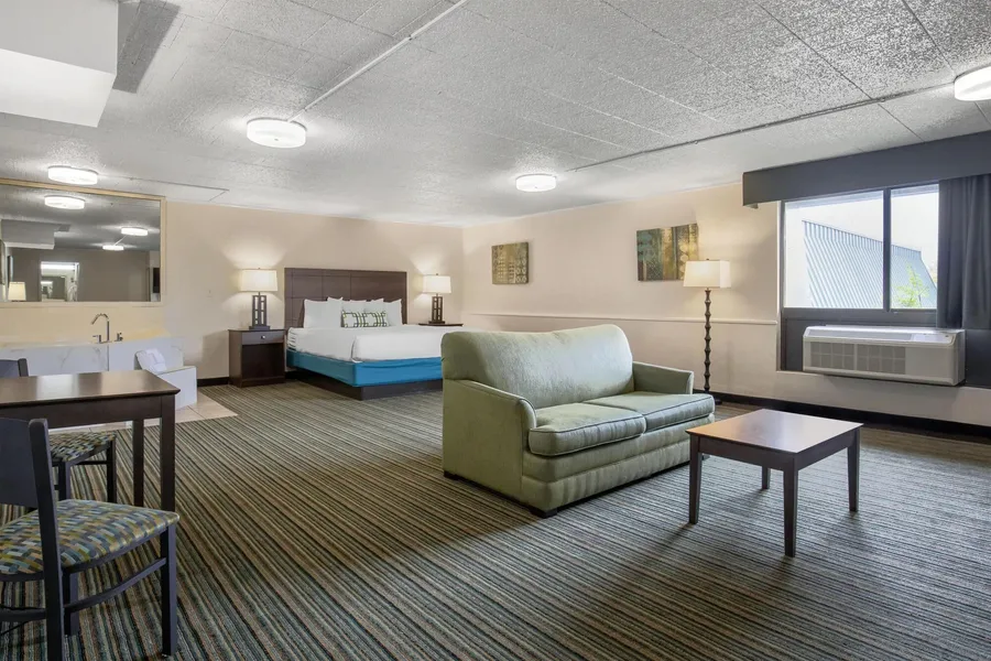 Best Western Woodhaven Inn hotel detail image 6