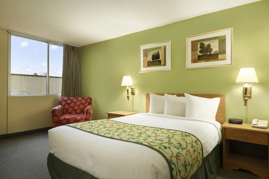 Travelodge by Wyndham Sturgis hotel detail image 6