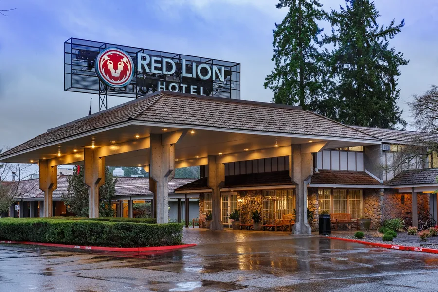 Red Lion Hotel Bellevue hotel detail image 2