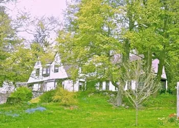 Whistler's Inn Bed & Breakfast hotel thumbnail 2