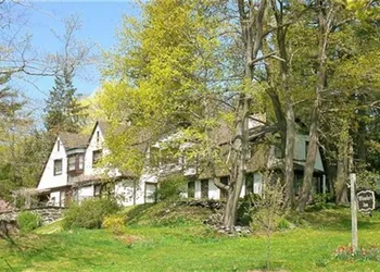 Whistler's Inn Bed & Breakfast hotel thumbnail 5