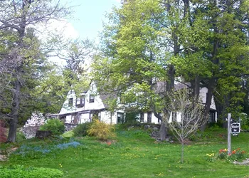 Whistler's Inn Bed & Breakfast hotel thumbnail 6