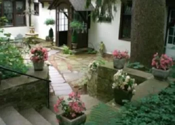 Whistler's Inn Bed & Breakfast hotel thumbnail 7