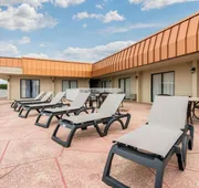 Quality Inn & Suites Tarpon Springs South hotel detail image 3