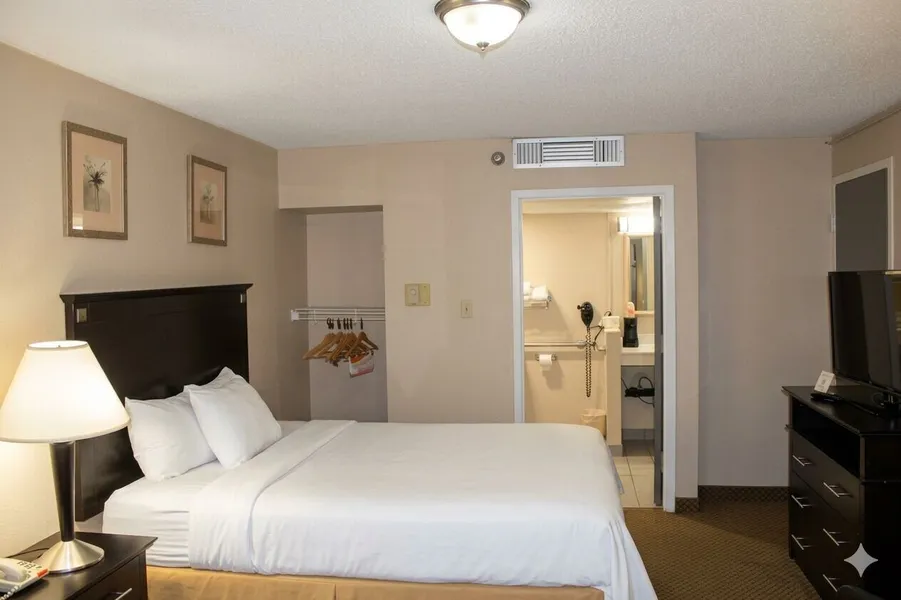 Quality Inn & Suites Moline - Quad Cities hotel detail image 6