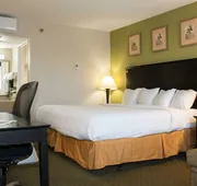 Quality Inn & Suites Moline - Quad Cities hotel detail image 7