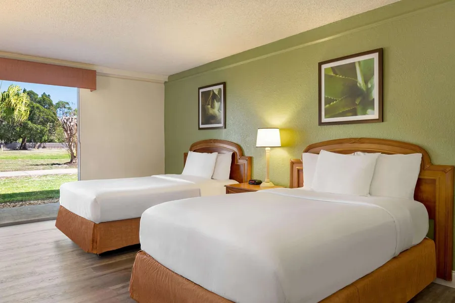 Baymont by Wyndham Intl Speedway/I-95/Daytona Beach hotel detail image 6