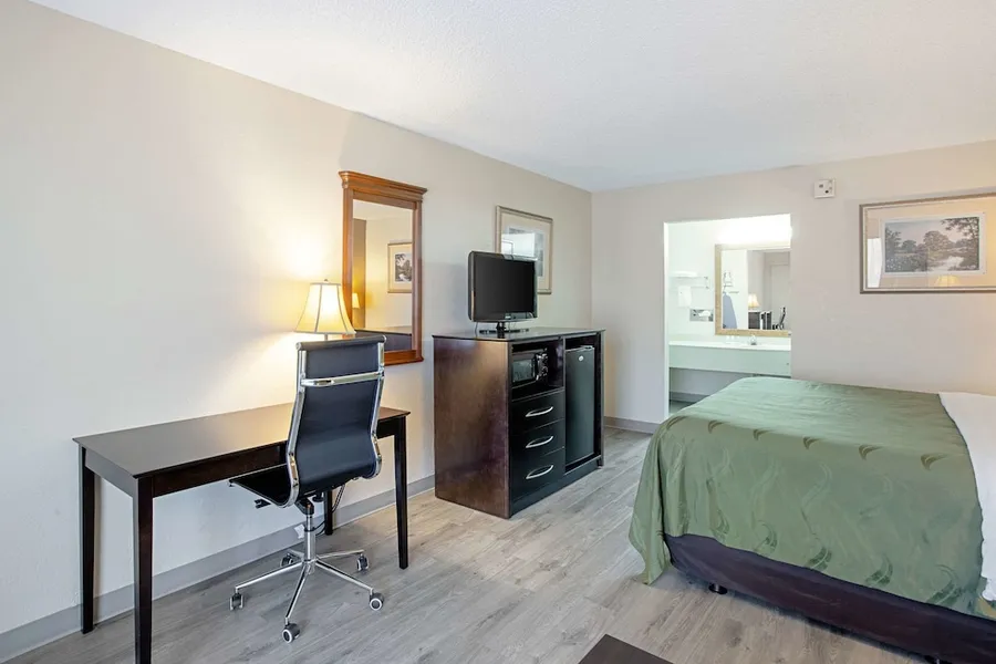 Quality Inn & Suites Live Oak I-10 Exit 283 hotel detail image 6