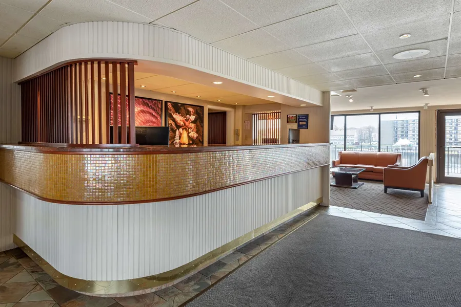 Best Western Plus Oswego Hotel and Conference Center hotel detail image 2