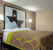 Super 8 by Wyndham Gainesville TX hotel detail image 5