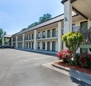 Quality Inn Raeford hotel detail image 3