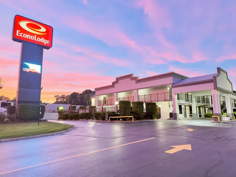 Econo Lodge Lenoir City - Knoxville Area hotel detail image 2