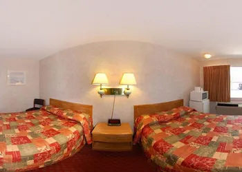 Econo Lodge East Staunton hotel thumbnail 3