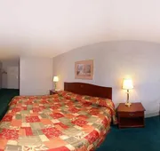 Econo Lodge East Staunton hotel detail image 7