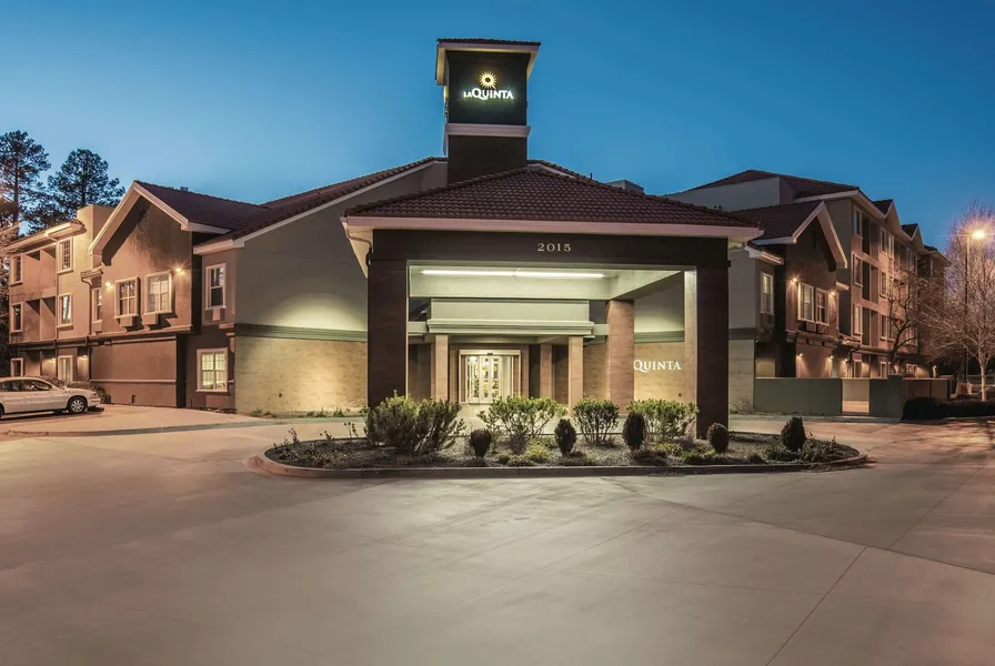 La Quinta Inn & Suites by Wyndham Flagstaff hotel detail image 2