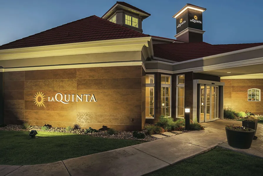 La Quinta Inn & Suites by Wyndham Phoenix Chandler hotel detail image 2