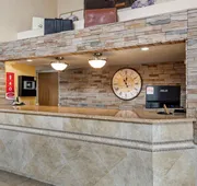 Econo Lodge North Academy hotel detail image 3