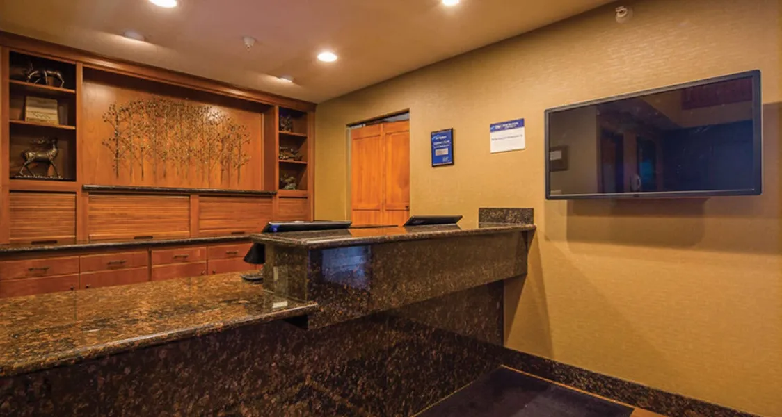 Best Western Plus Deer Park Hotel & Suites hotel detail image 2