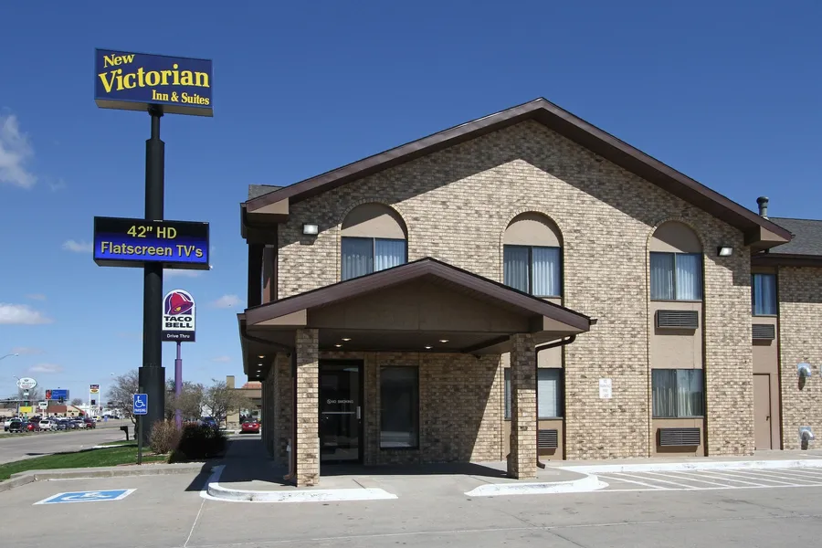 New Victorian Inn and Suites hotel detail image 2
