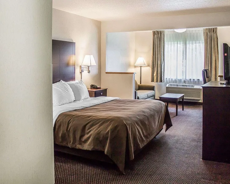 Quality Inn & Suites Sturgeon Bay hotel detail image 6