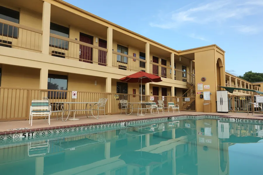 Red Roof Inn Ardmore hotel detail image 2