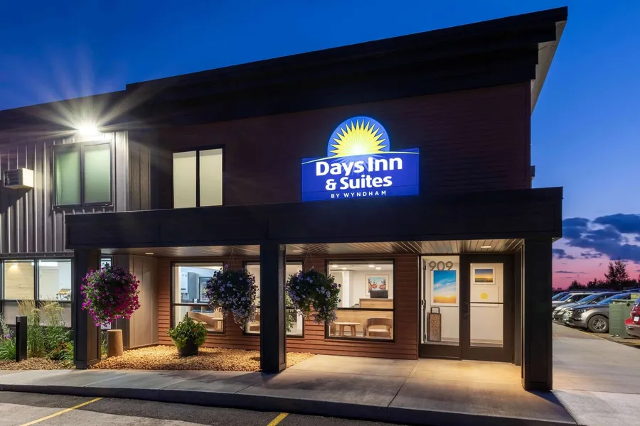 Days Inn & Suites by Wyndham Duluth by the Mall hotel detail image 2