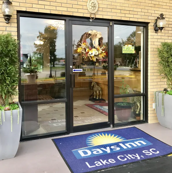 Days Inn by Wyndham Lake City hotel detail image 6