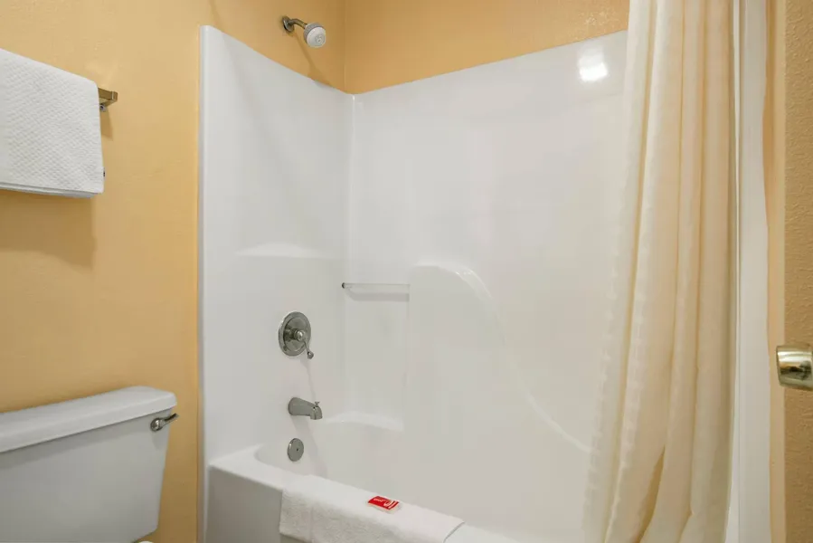 Econo Lodge Inn & Suites Evergreen hotel detail image 2
